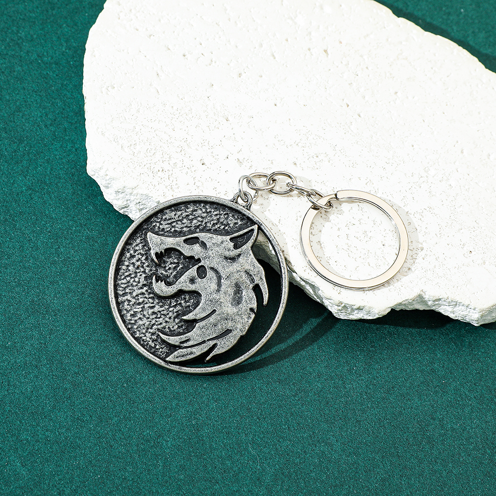 Vintage Wolf Head Keychain Gam - Vintage Collectible Cars review and price