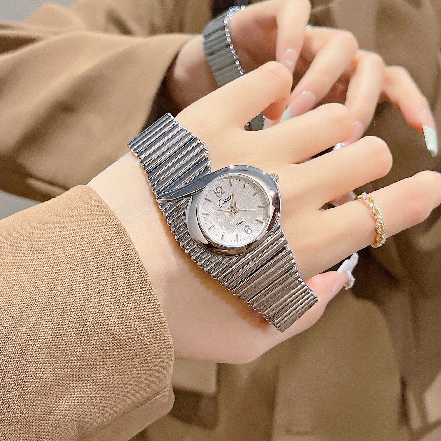 CQ527 Vintage shaped quartz wa - Vintage Watch Crystal review and price