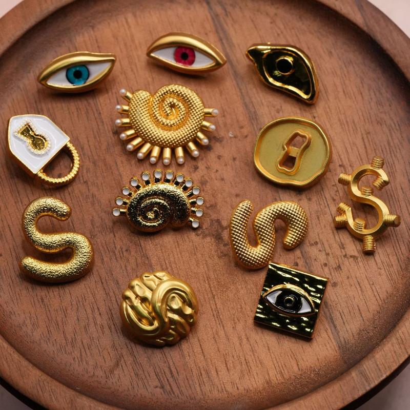 New Vintage Metal Button Artis - Vintage Collectible Buttons review and price